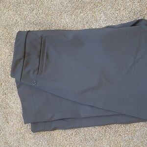 Lululemon tapered-leg mid-rise 7/8 pant * Luxtreme